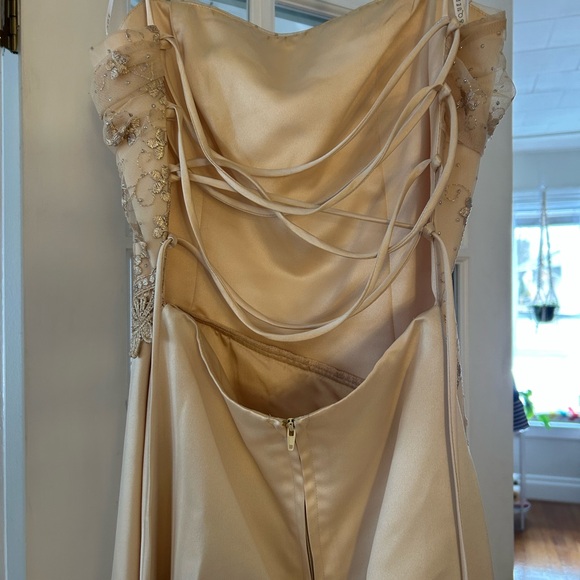 Mid-2000’s Champagne/Cream Prom Dress size 2 - Picture 3 of 12